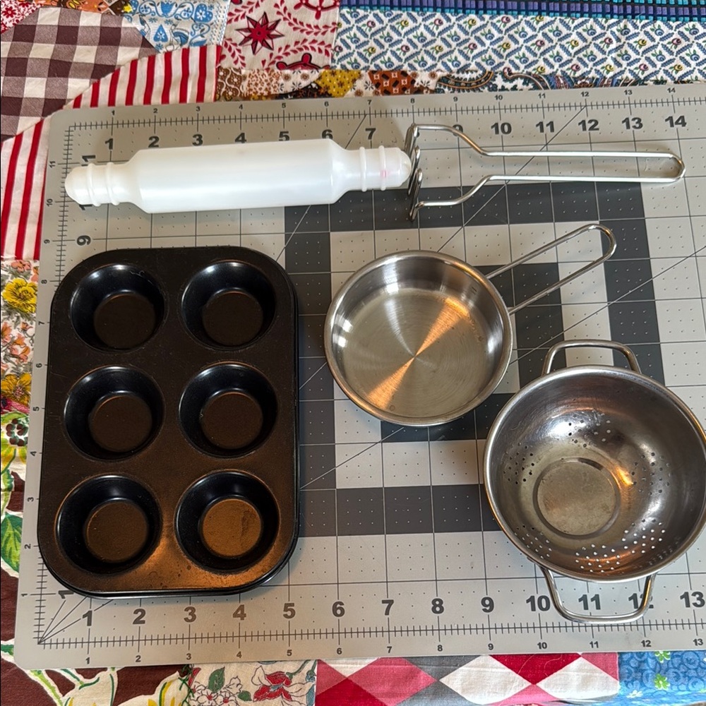 Little Kitchen Set for little hands in a tiny kitchen